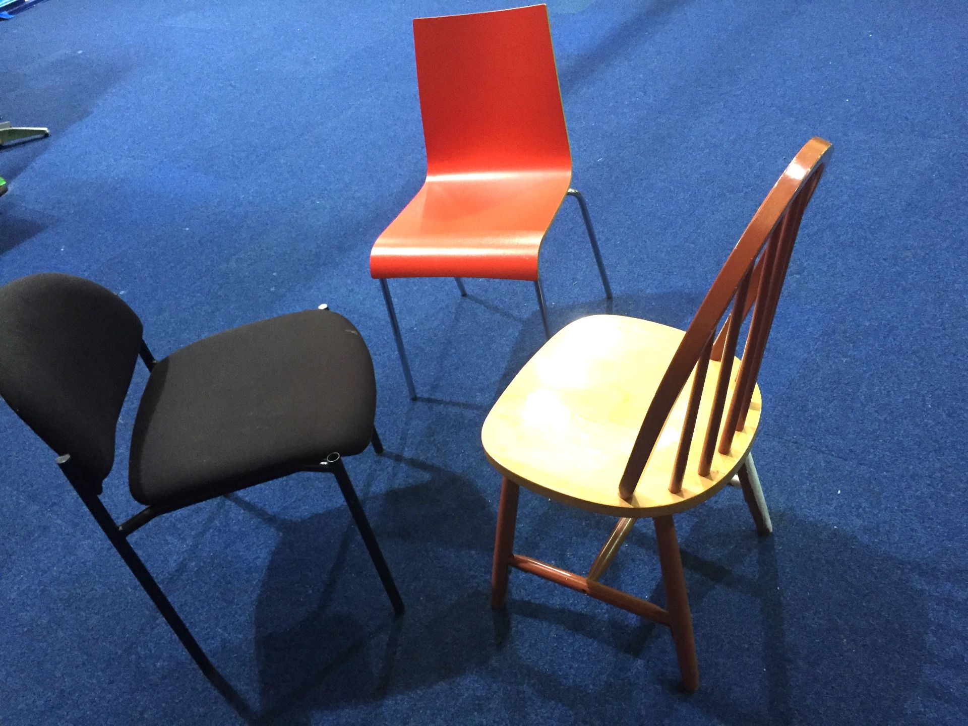 Chairs x 3 - Image 2 of 3