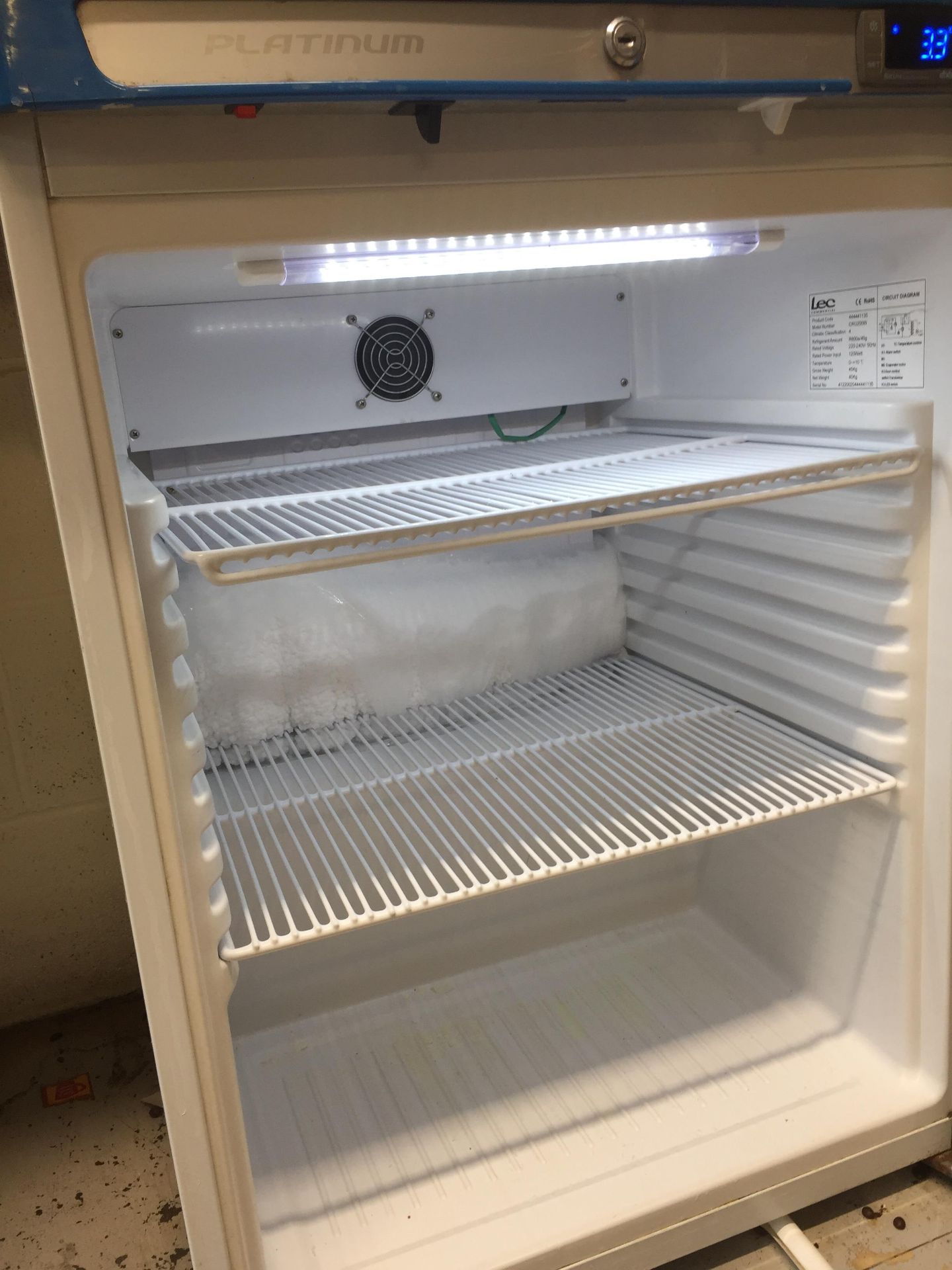 LEC Platinum Refrigerator - Image 2 of 3