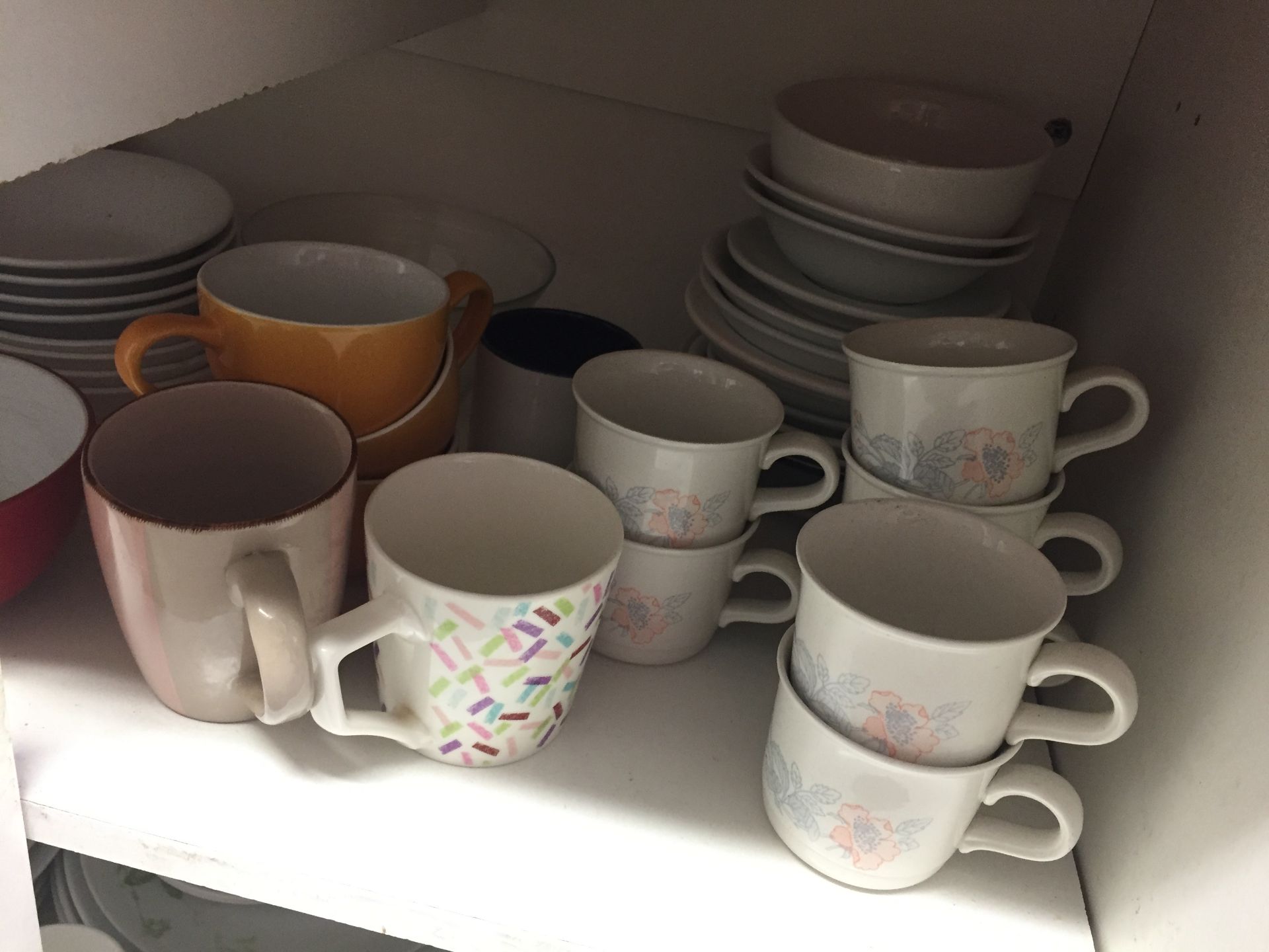 Plates, Cups & Saucers - Image 2 of 5