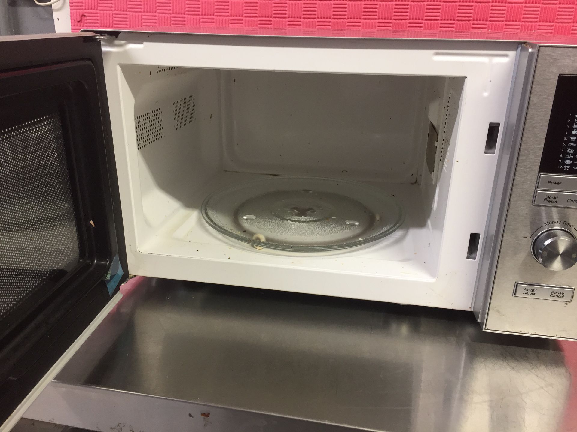 ADEXA Microwave Oven - Image 2 of 4