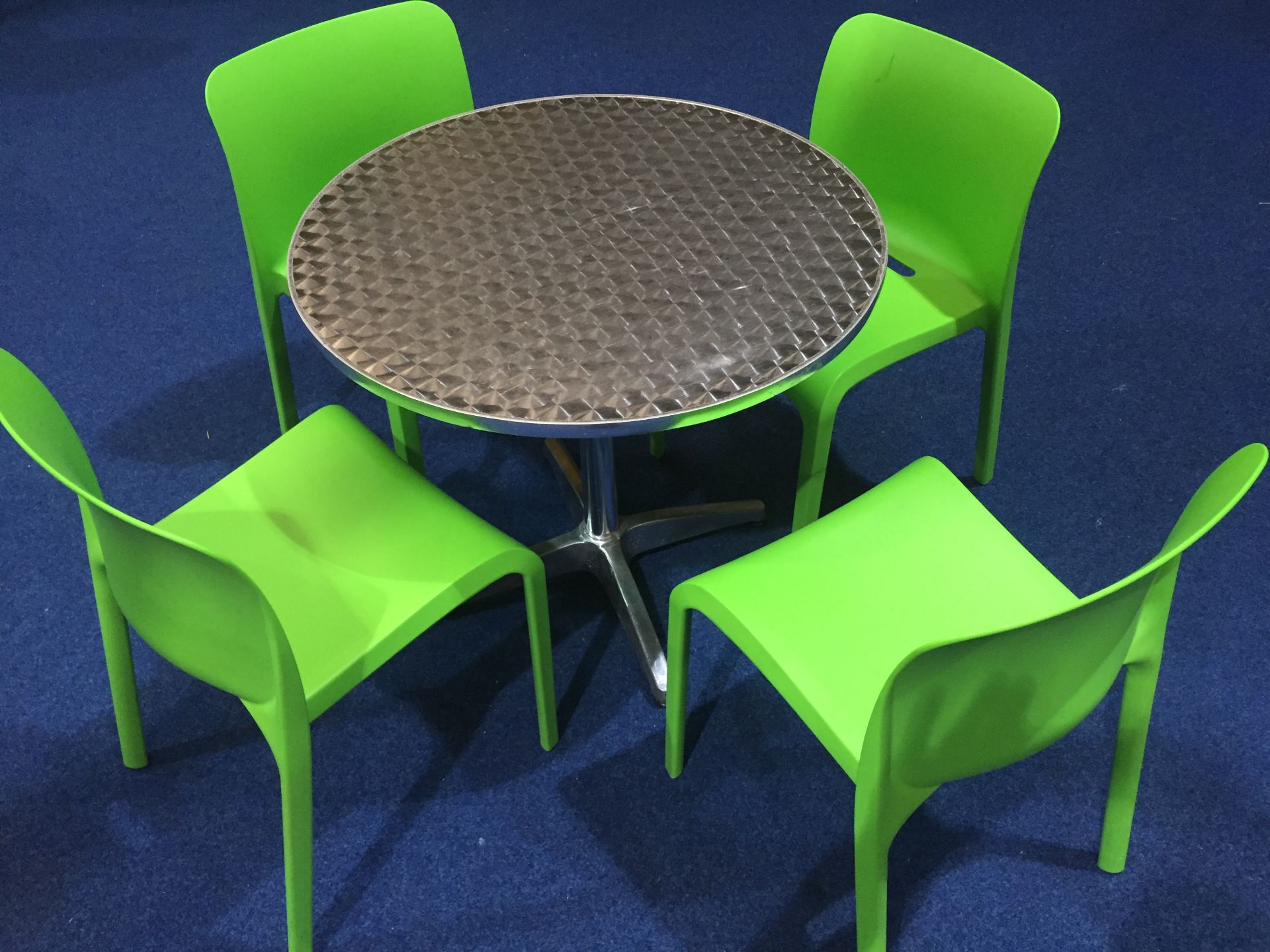 Table & 4 Chairs