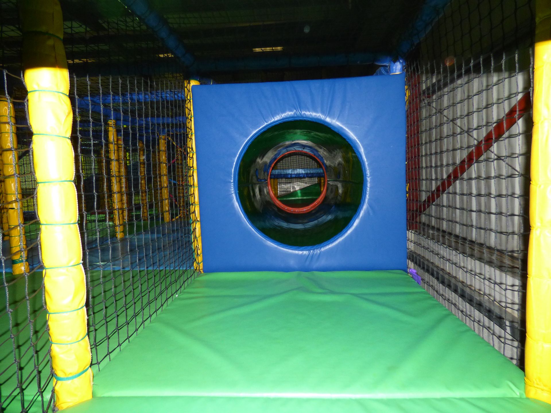 Over 4s Soft Play Adventure Area - Image 15 of 17