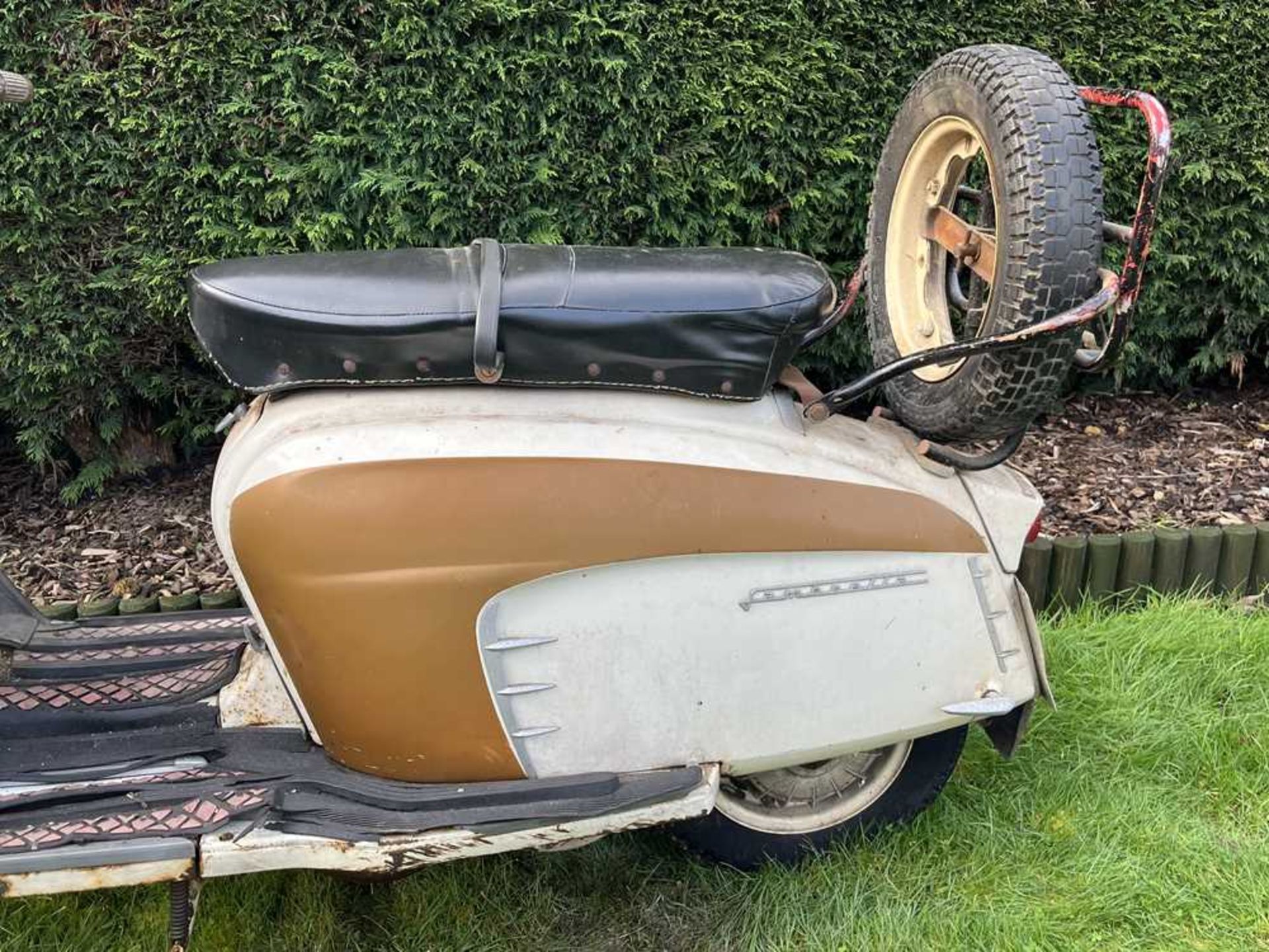 1965 Lambretta GT200 Extremely original with complete provenance - Image 94 of 148