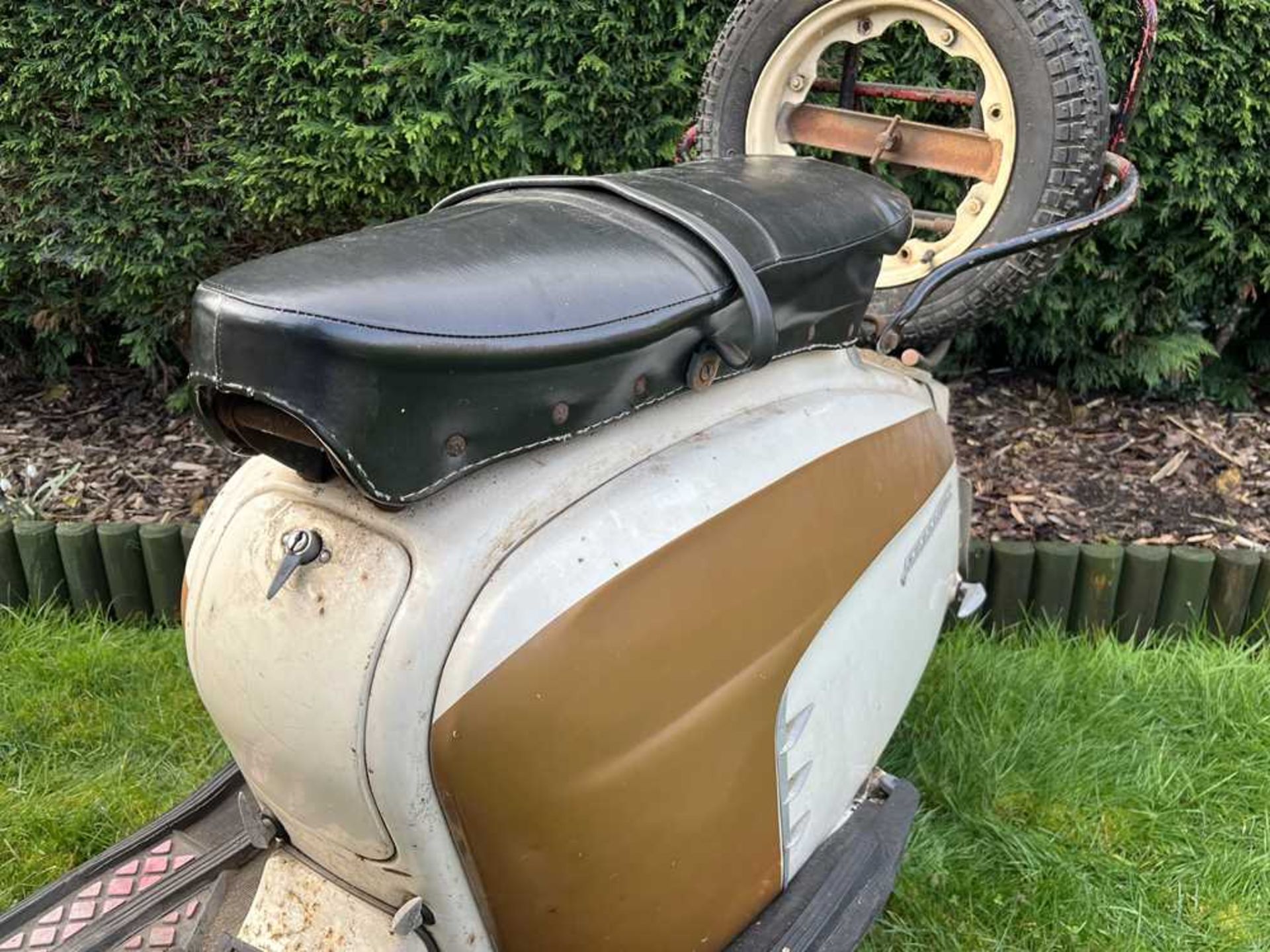 1965 Lambretta GT200 Extremely original with complete provenance - Image 89 of 148
