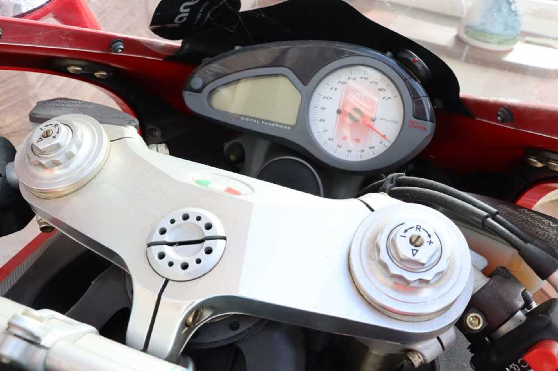 2007 MV Agusta F4 1000 R One owner from new - Image 23 of 41