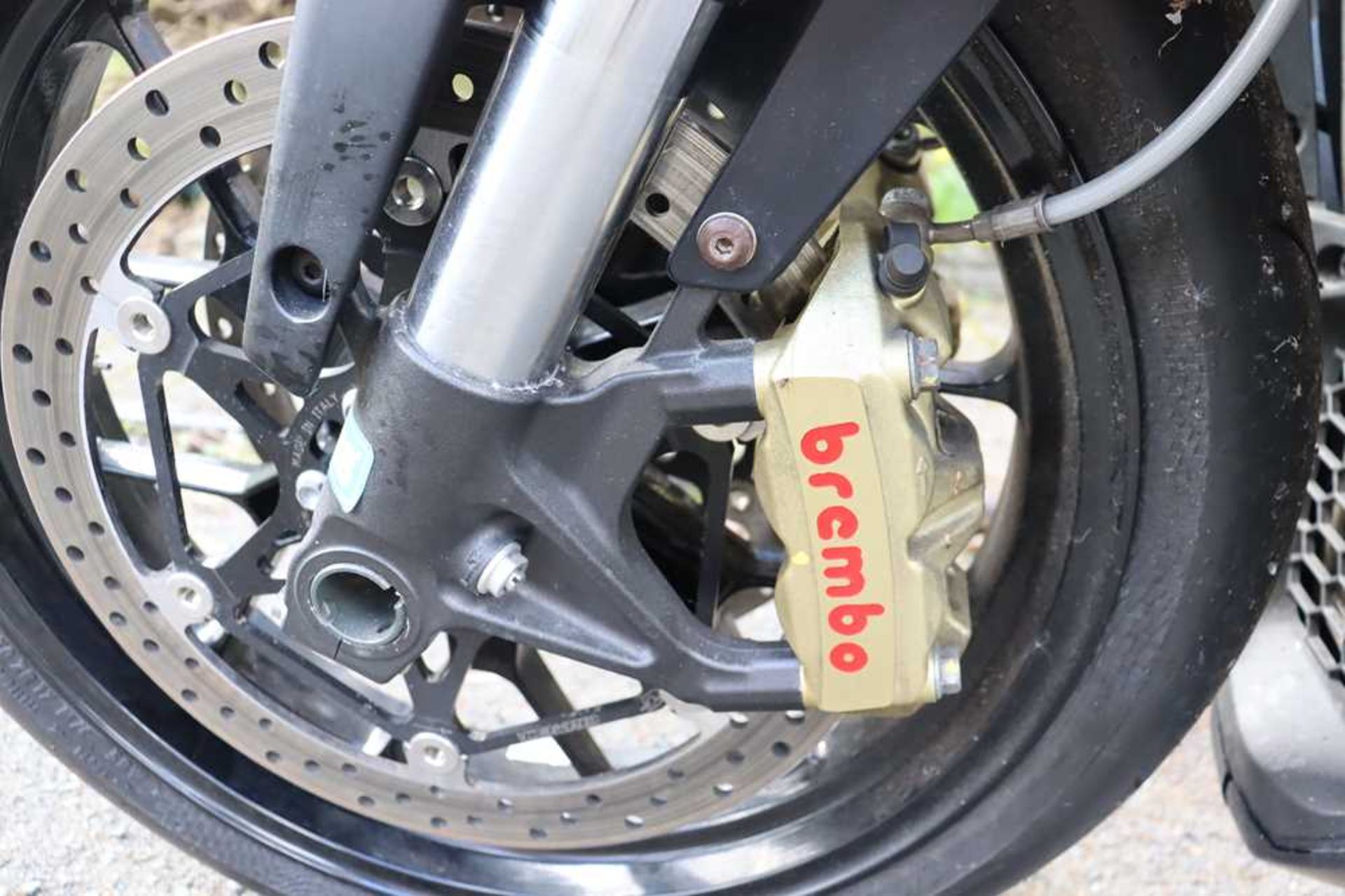 2010 Aprilia RSV4R Fitted with Moto GP style exhaust, original included - Image 26 of 44