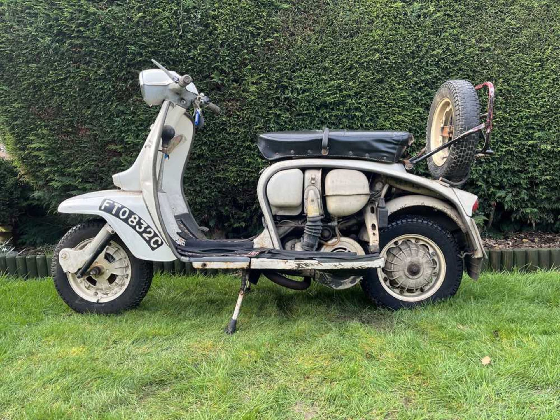 1965 Lambretta GT200 Extremely original with complete provenance - Image 15 of 148