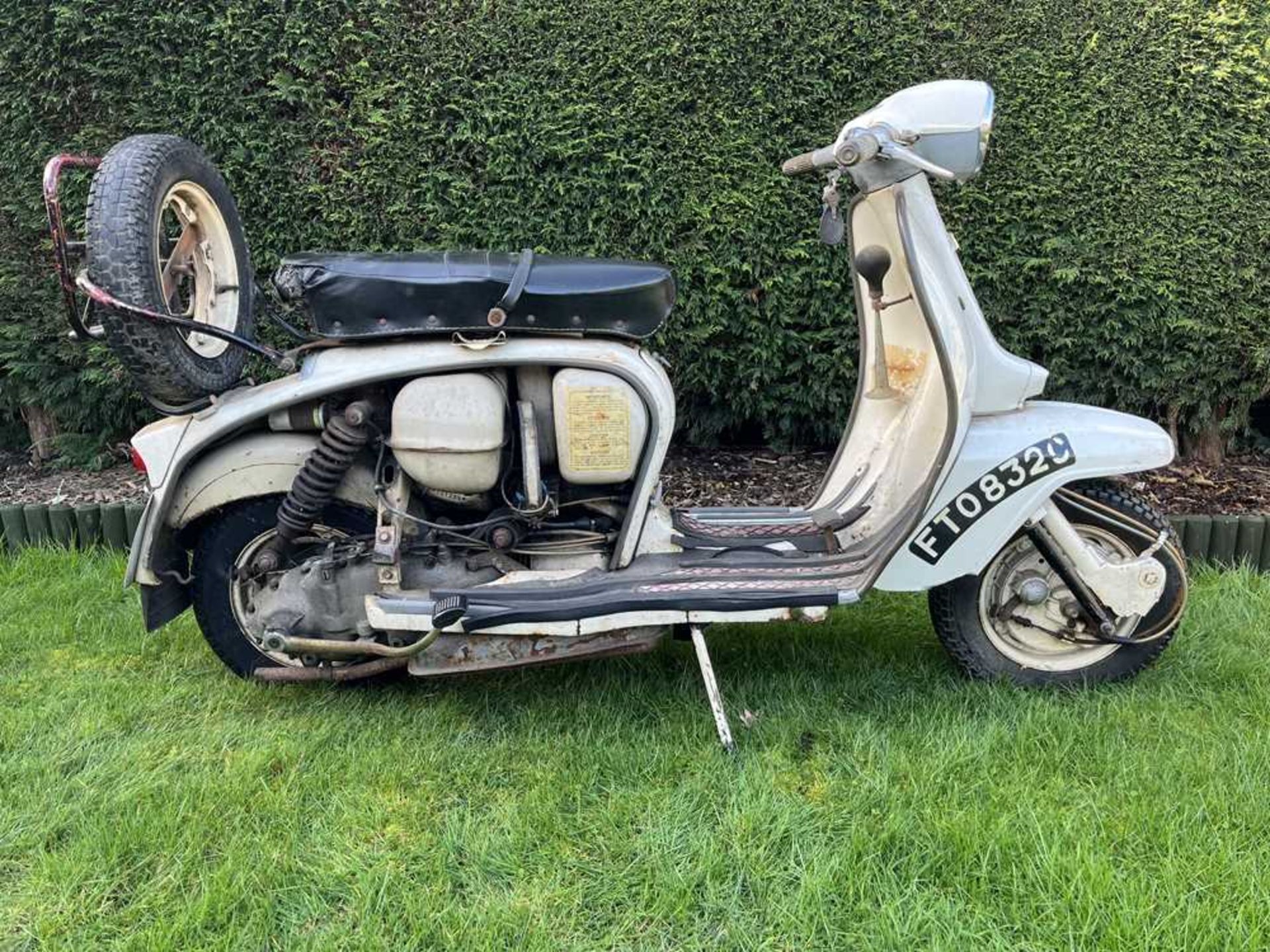 1965 Lambretta GT200 Extremely original with complete provenance - Image 49 of 148