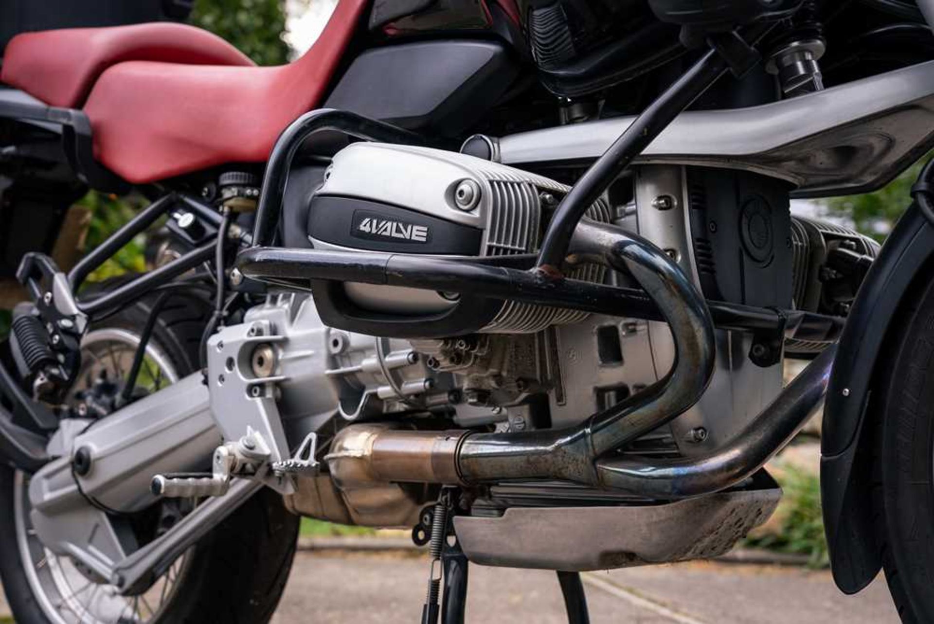 2000 BMW R1100GS Fitted with panniers, top box, and engine bars - Image 30 of 34