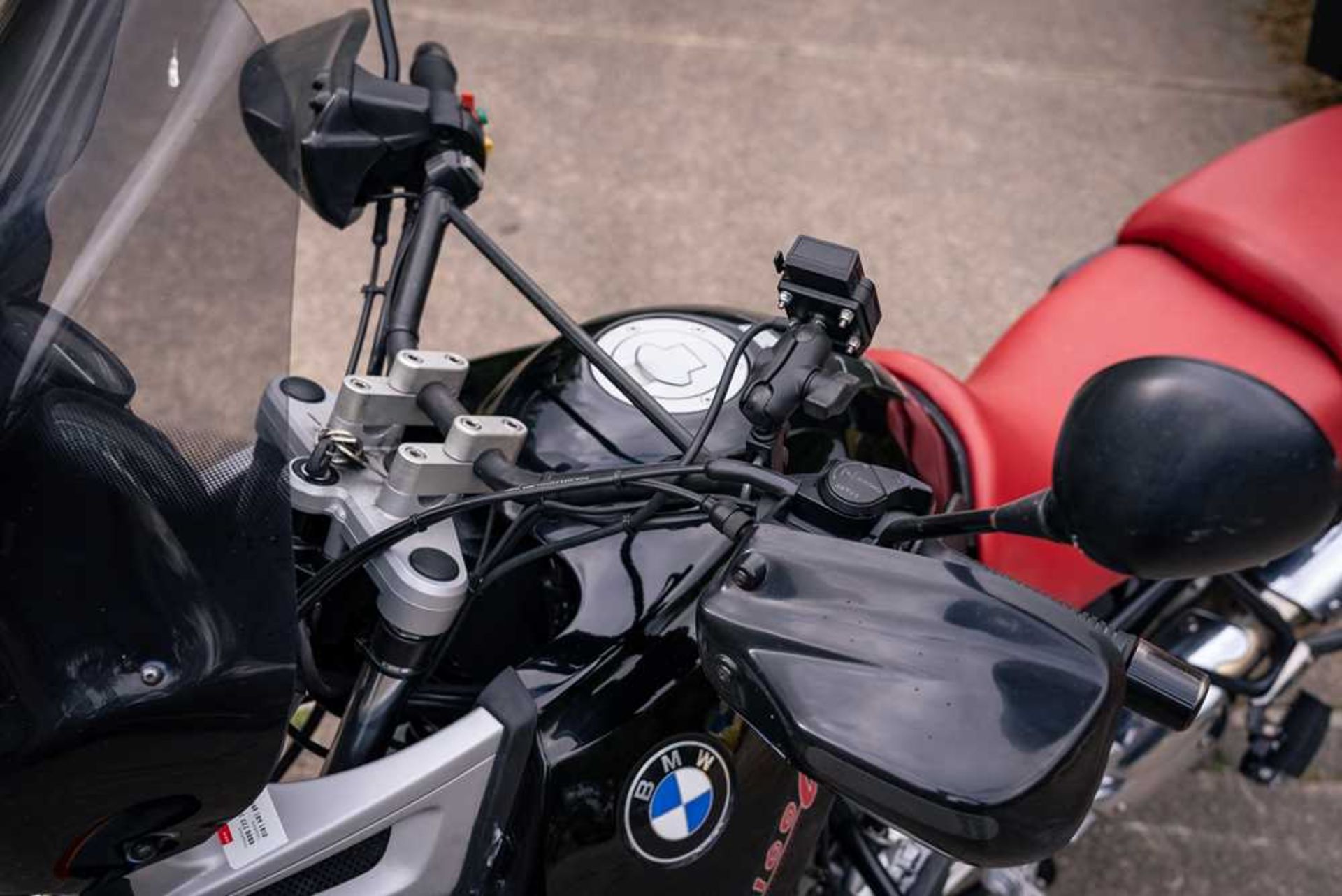 2000 BMW R1100GS Fitted with panniers, top box, and engine bars - Image 15 of 34