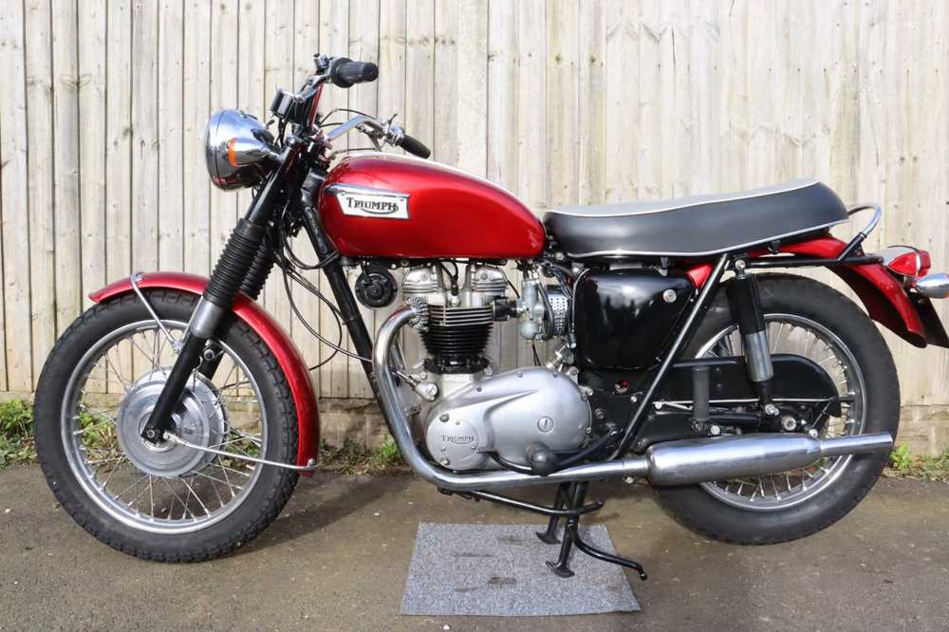 1970 Triumph Trophy TR6R Late pre oil-in-frame Triumph twin - Image 2 of 42