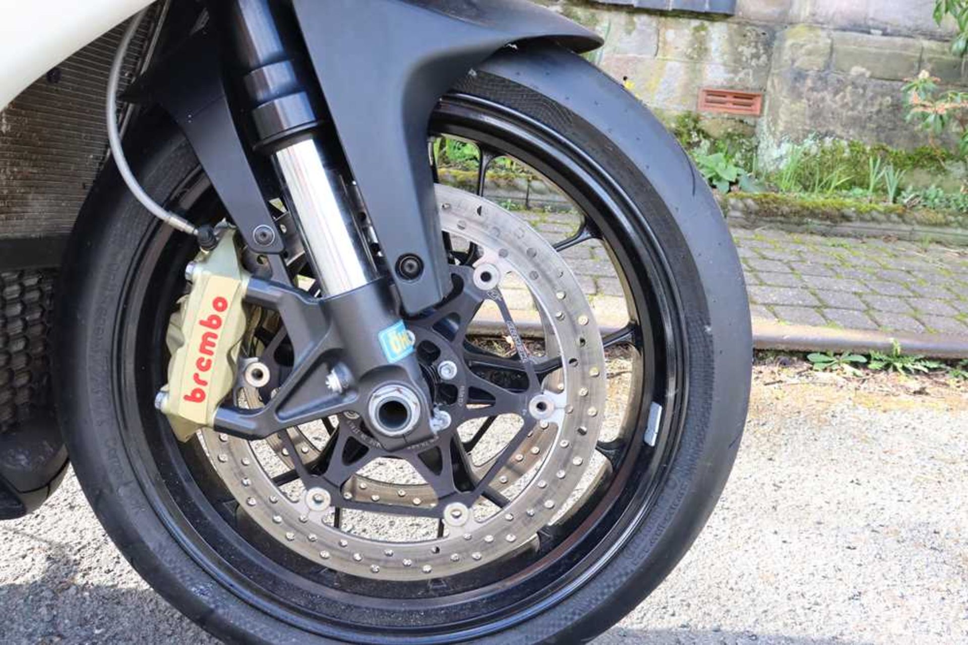 2010 Aprilia RSV4R Fitted with Moto GP style exhaust, original included - Image 23 of 44