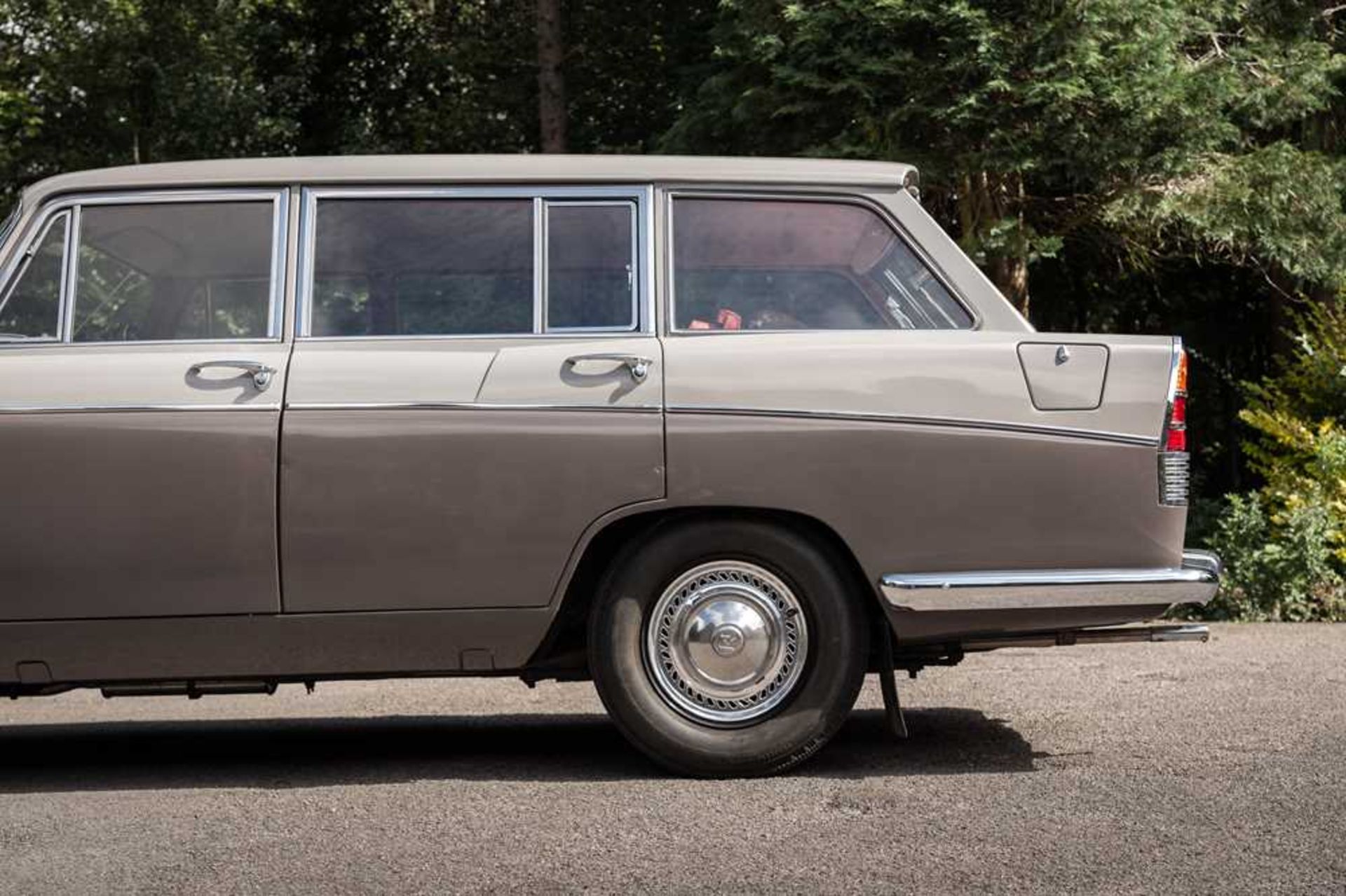 1964 Morris Oxford Series VI Farina Traveller Just 7,000 miles from new - Image 39 of 98