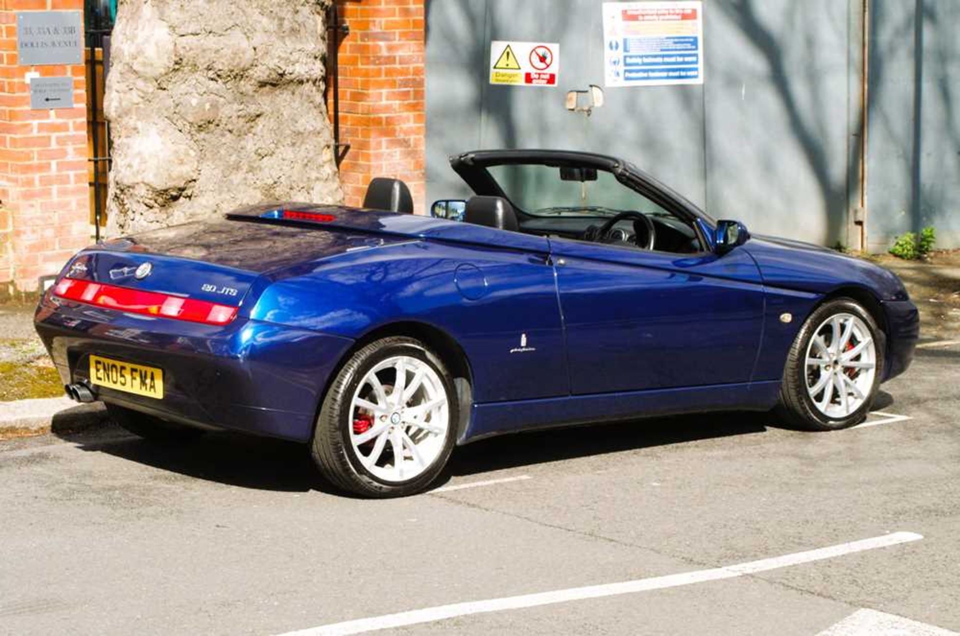 2005 Alfa Romeo Spider JTS Lusso No Reserve - Image 6 of 42