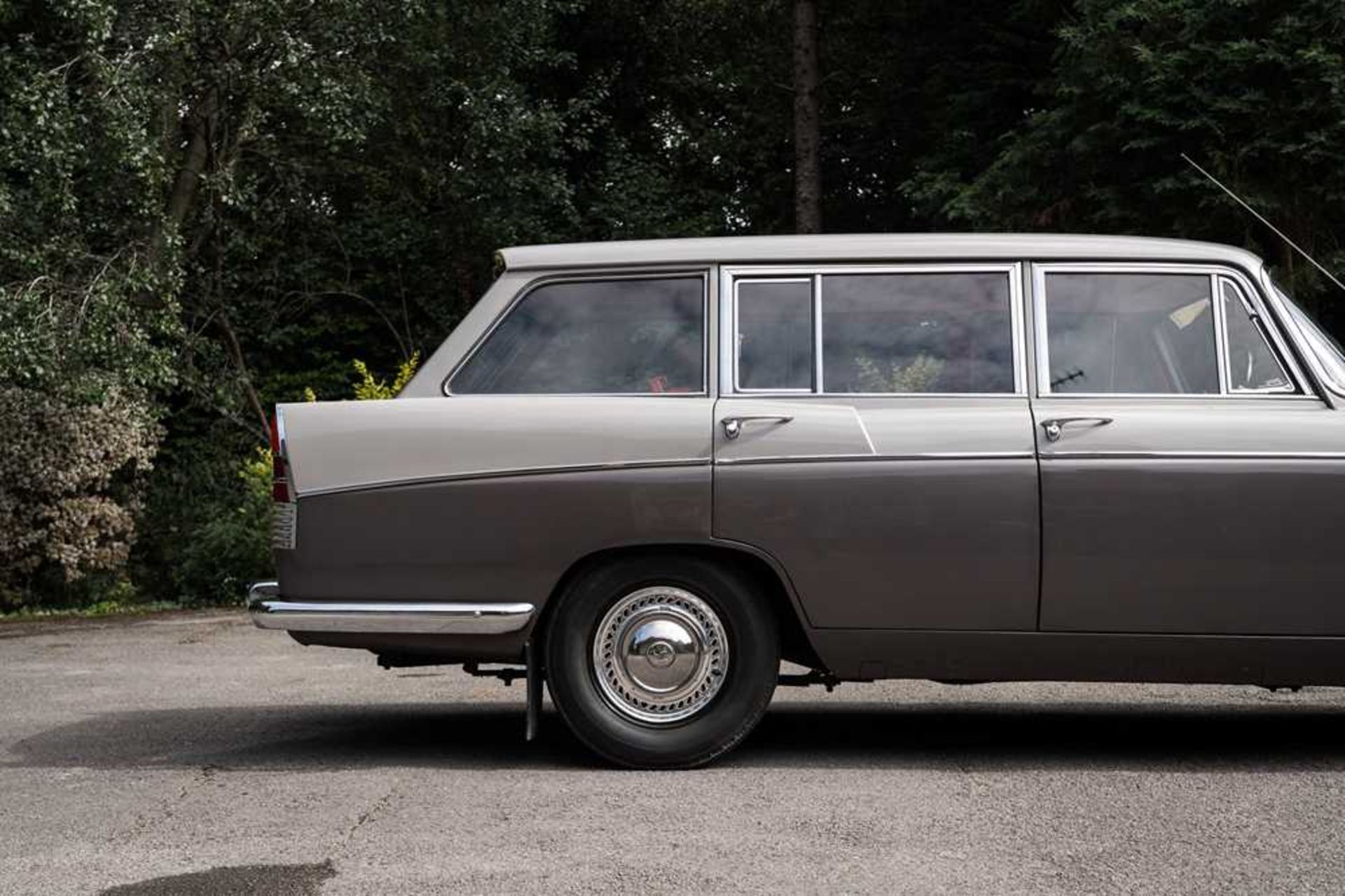 1964 Morris Oxford Series VI Farina Traveller Just 7,000 miles from new - Image 31 of 98