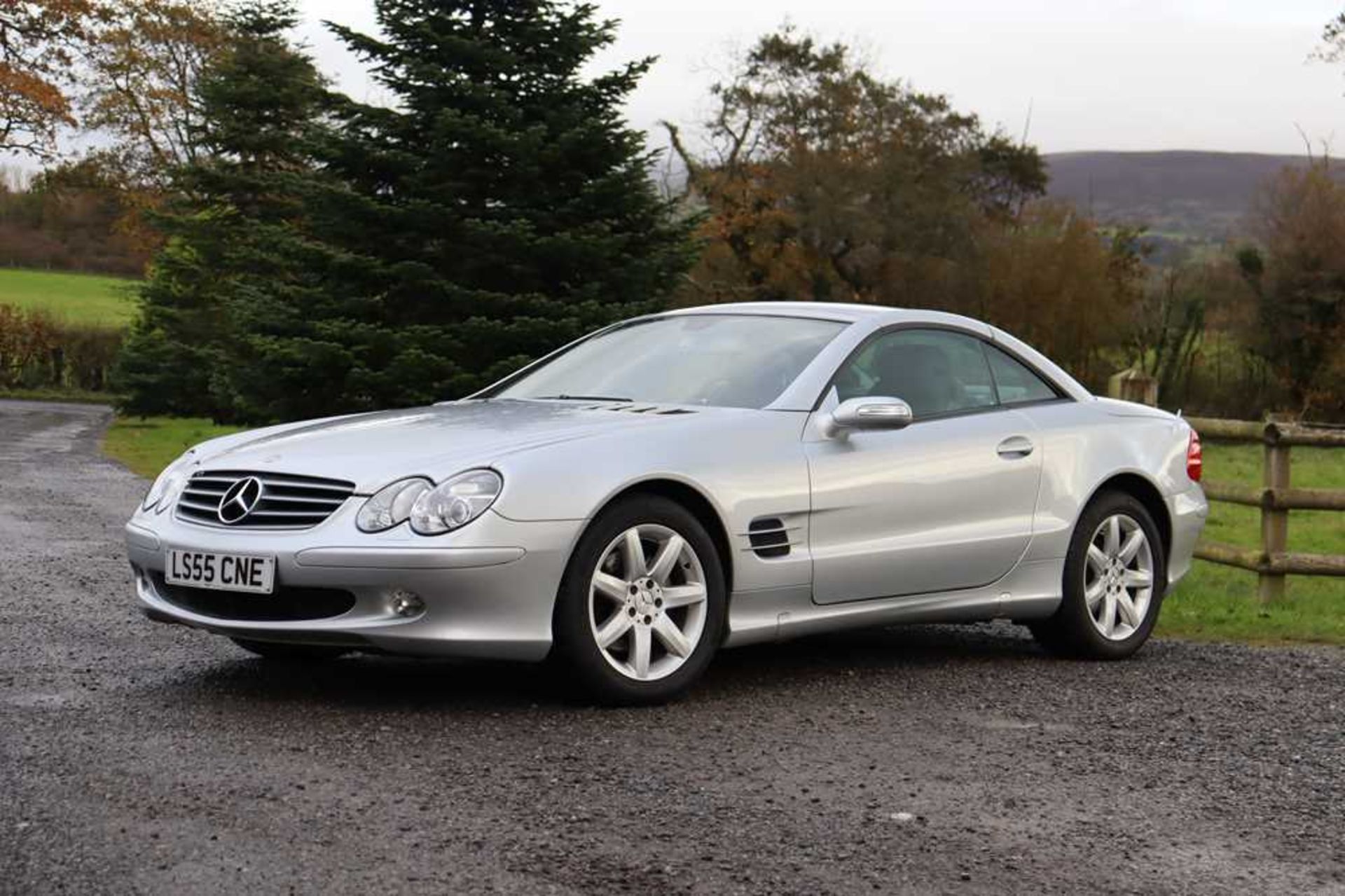2005 Mercedes-Benz SL 350 Just 34,800 miles from new - Image 5 of 75
