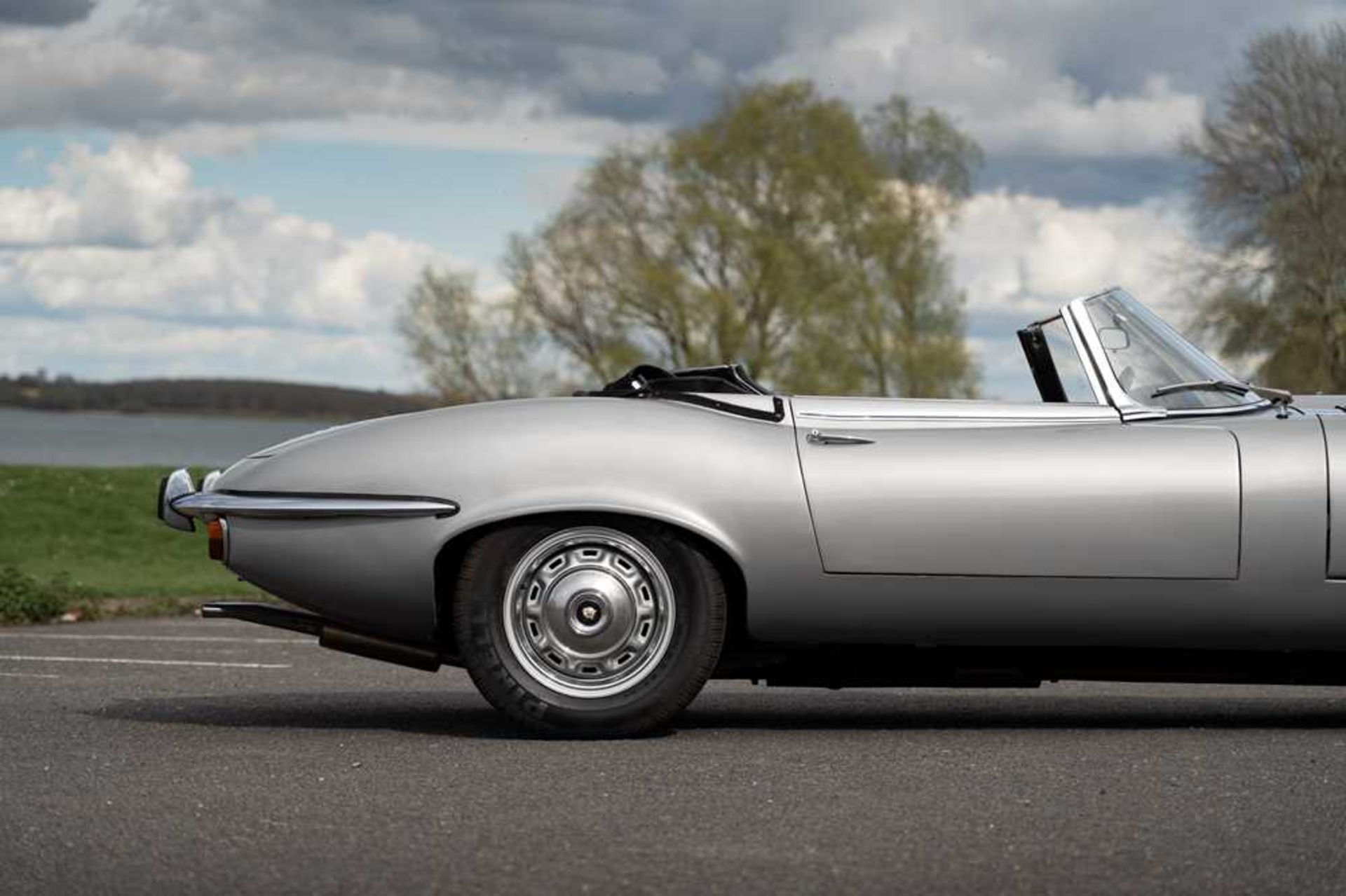 1974 Jaguar E-Type Series III V12 Roadster Only one family owner and 54,412 miles from new - Image 48 of 89