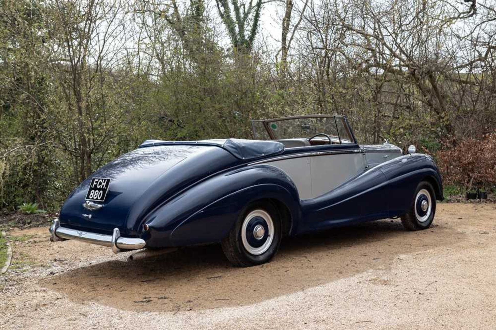 1954 Bentley R-Type Park Ward Drophead Coupe 1 of just 9 R-Type chassis clothed to Design 552 - Image 12 of 86