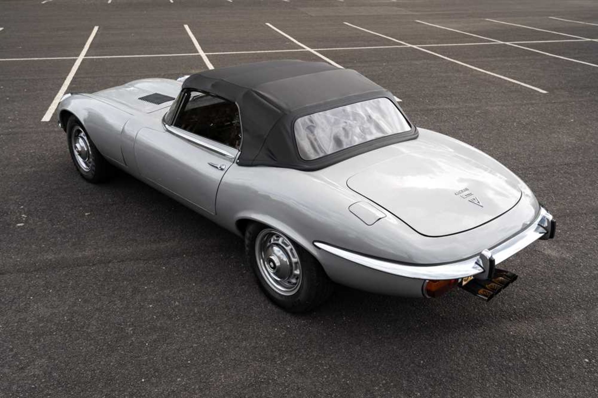 1974 Jaguar E-Type Series III V12 Roadster Only one family owner and 54,412 miles from new - Image 40 of 89