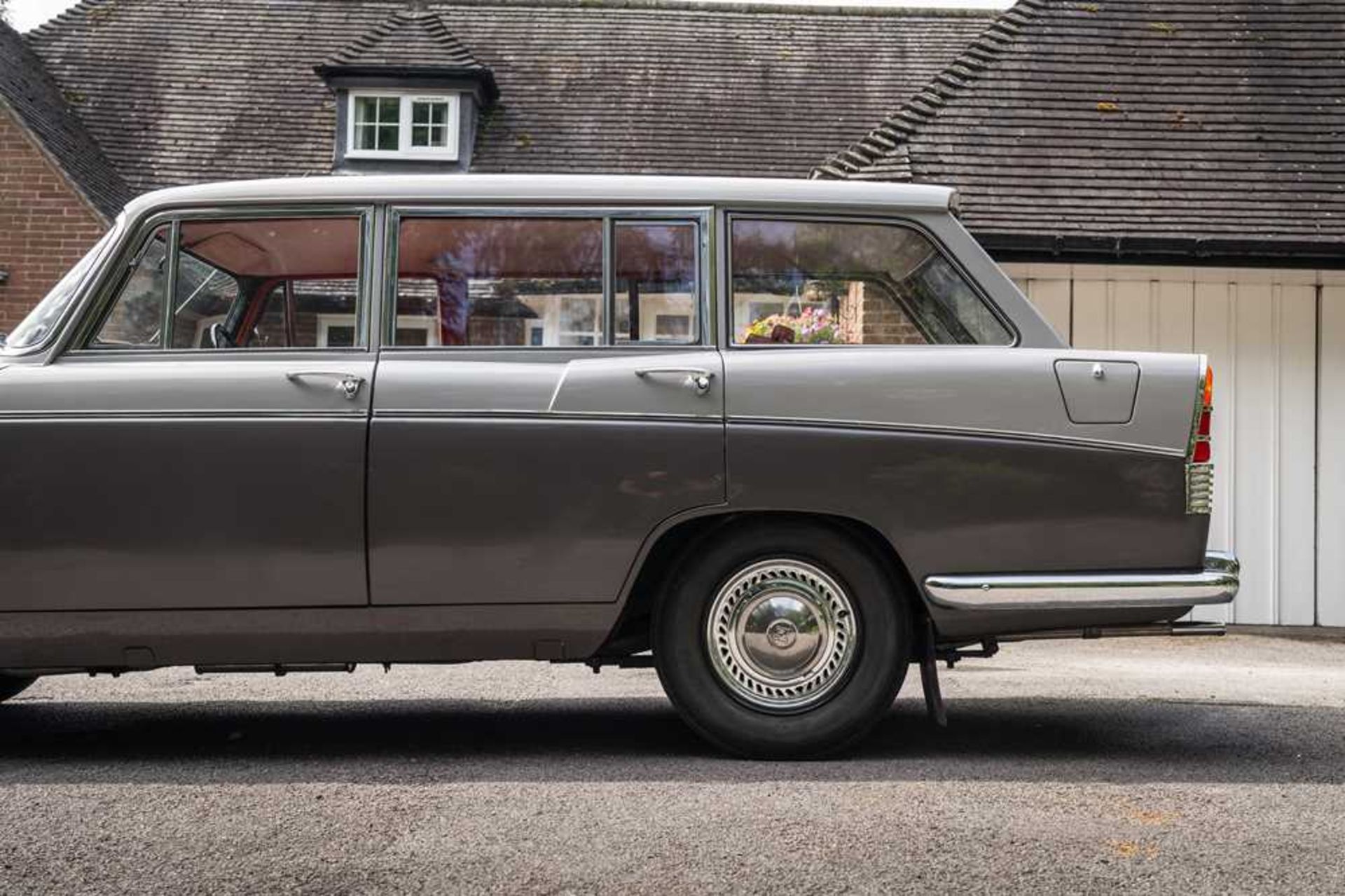 1964 Morris Oxford Series VI Farina Traveller Just 7,000 miles from new - Image 32 of 98