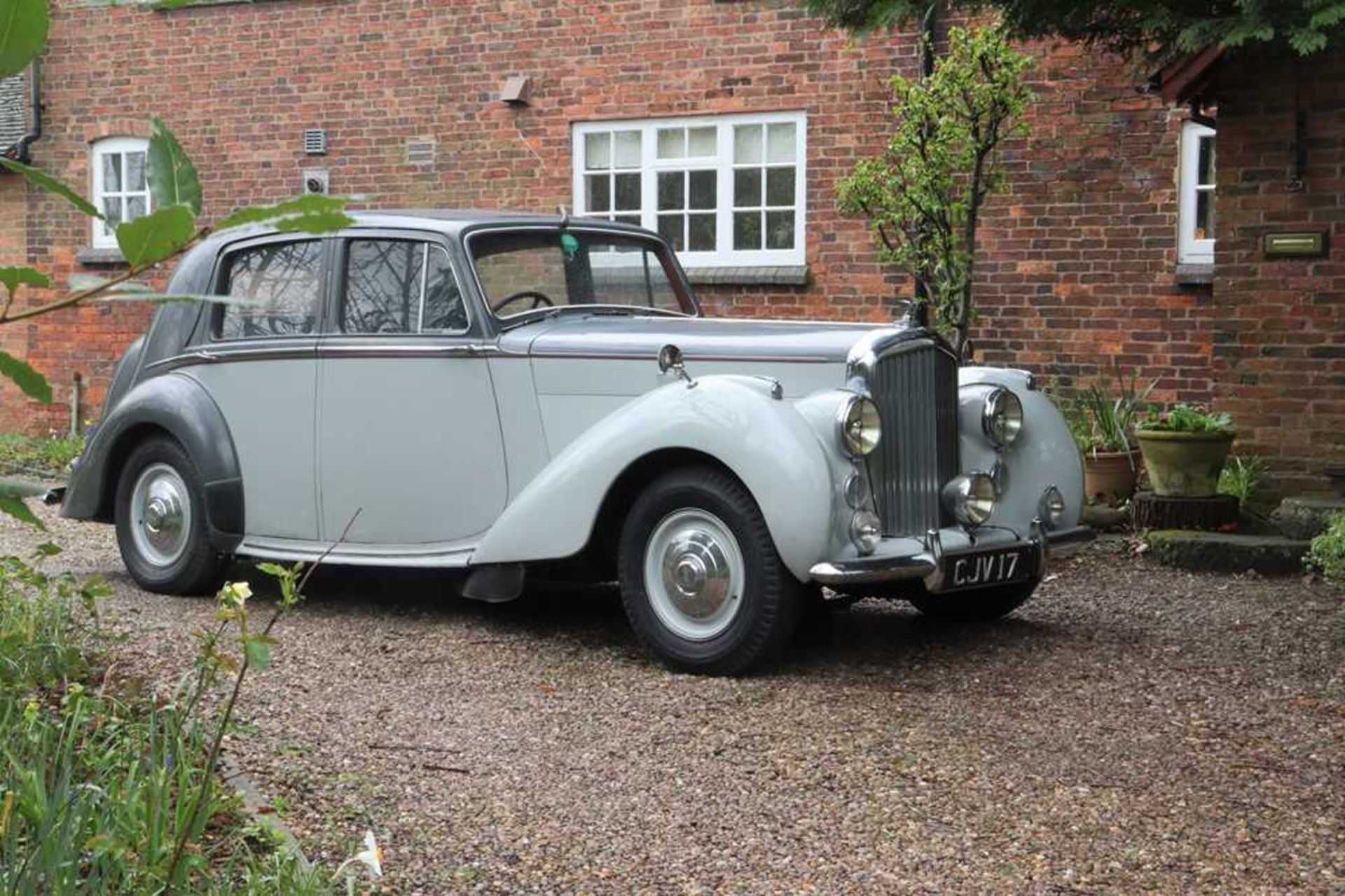 1951 Bentley MkVI Saloon