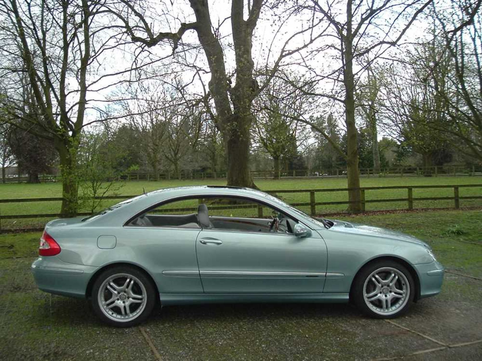2002 Mercedes-Benz CLK 500 Elegance - Image 2 of 26