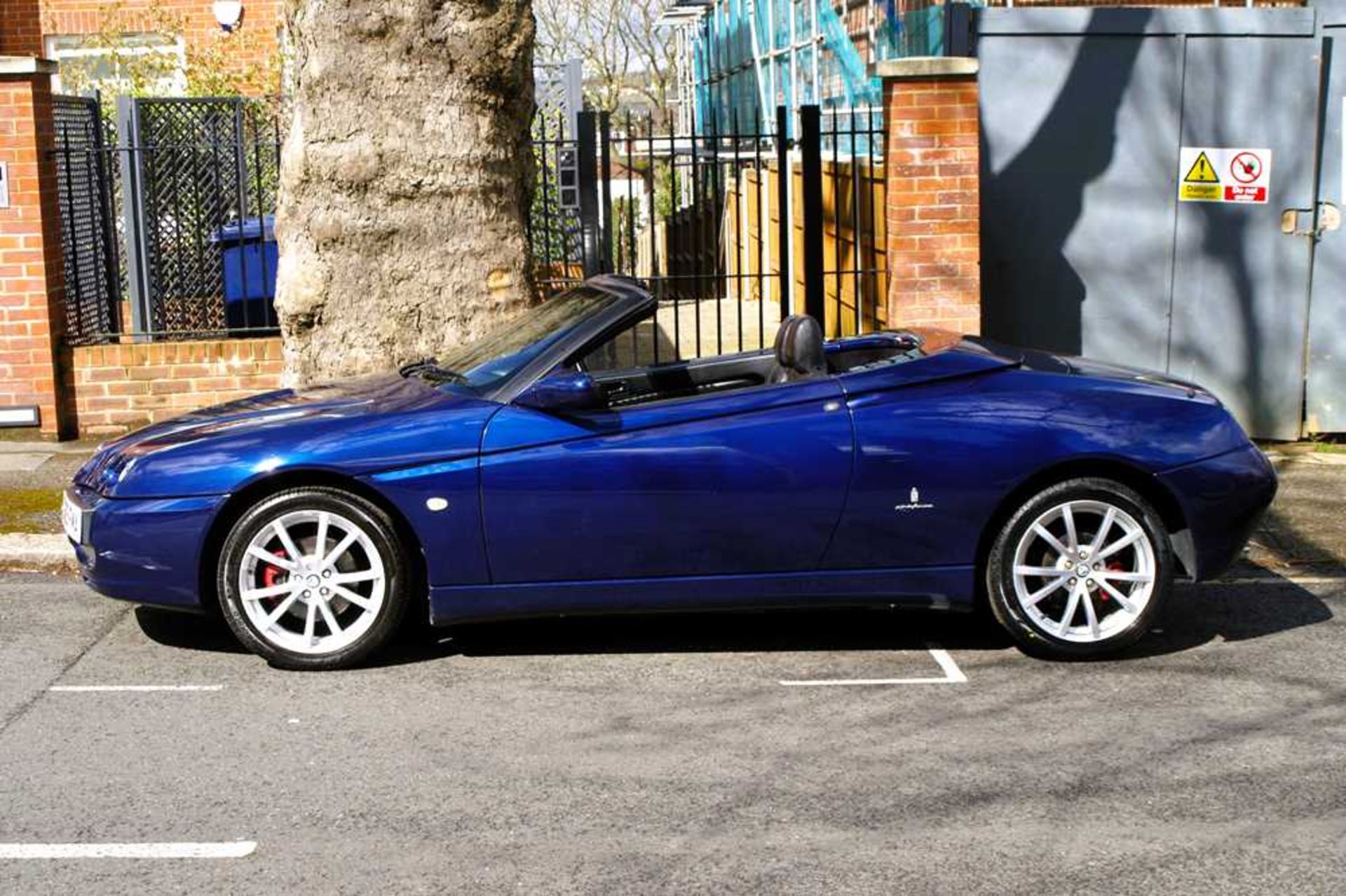 2005 Alfa Romeo Spider JTS Lusso No Reserve - Image 5 of 42