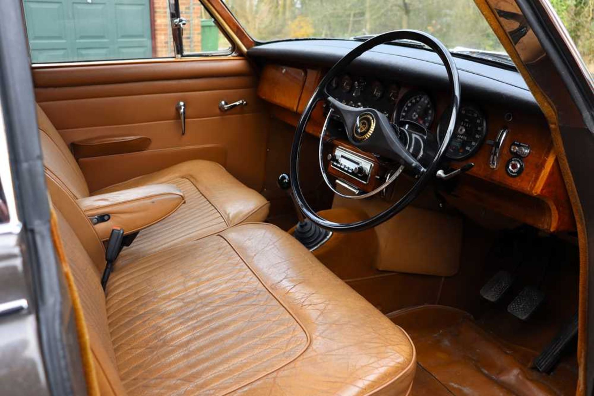 1969 Daimler V8-250 Desirable manual example with overdrive - Image 26 of 101
