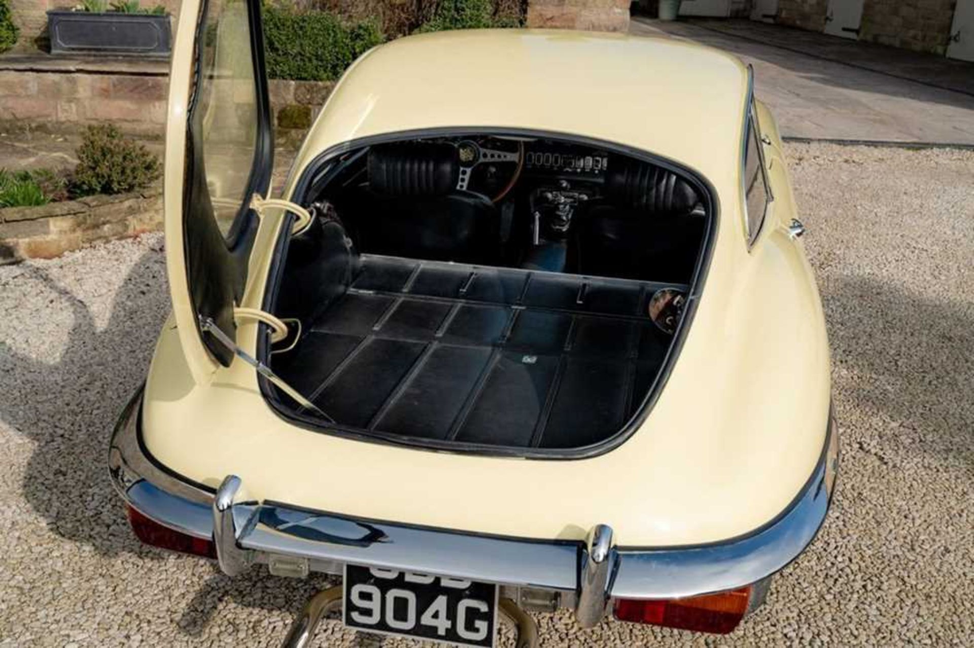 1968 Jaguar E-Type 4.2 Litre Coupe Genuine 44,000 miles from new - Image 8 of 68