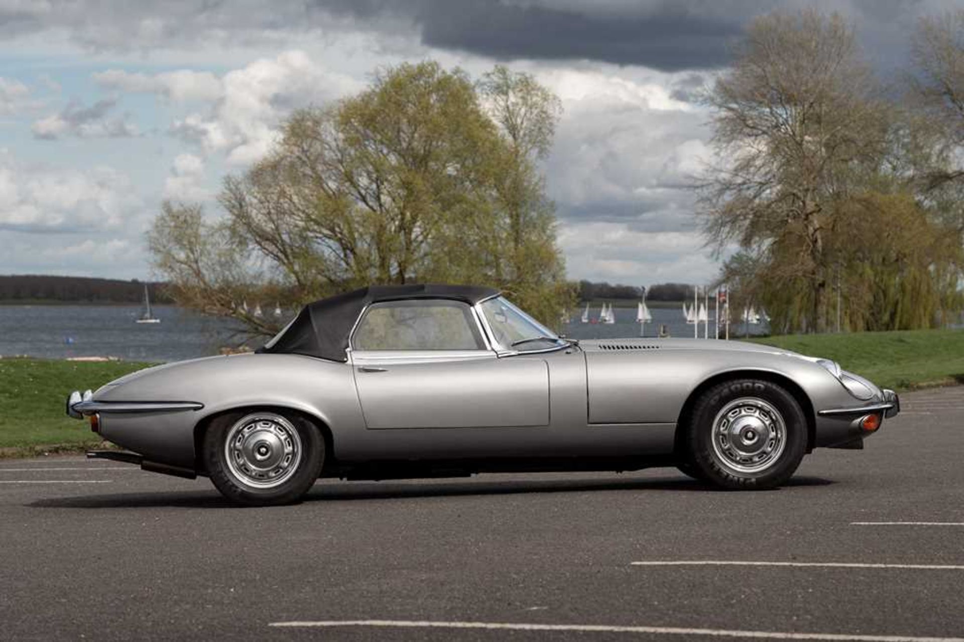 1974 Jaguar E-Type Series III V12 Roadster Only one family owner and 54,412 miles from new - Image 34 of 89
