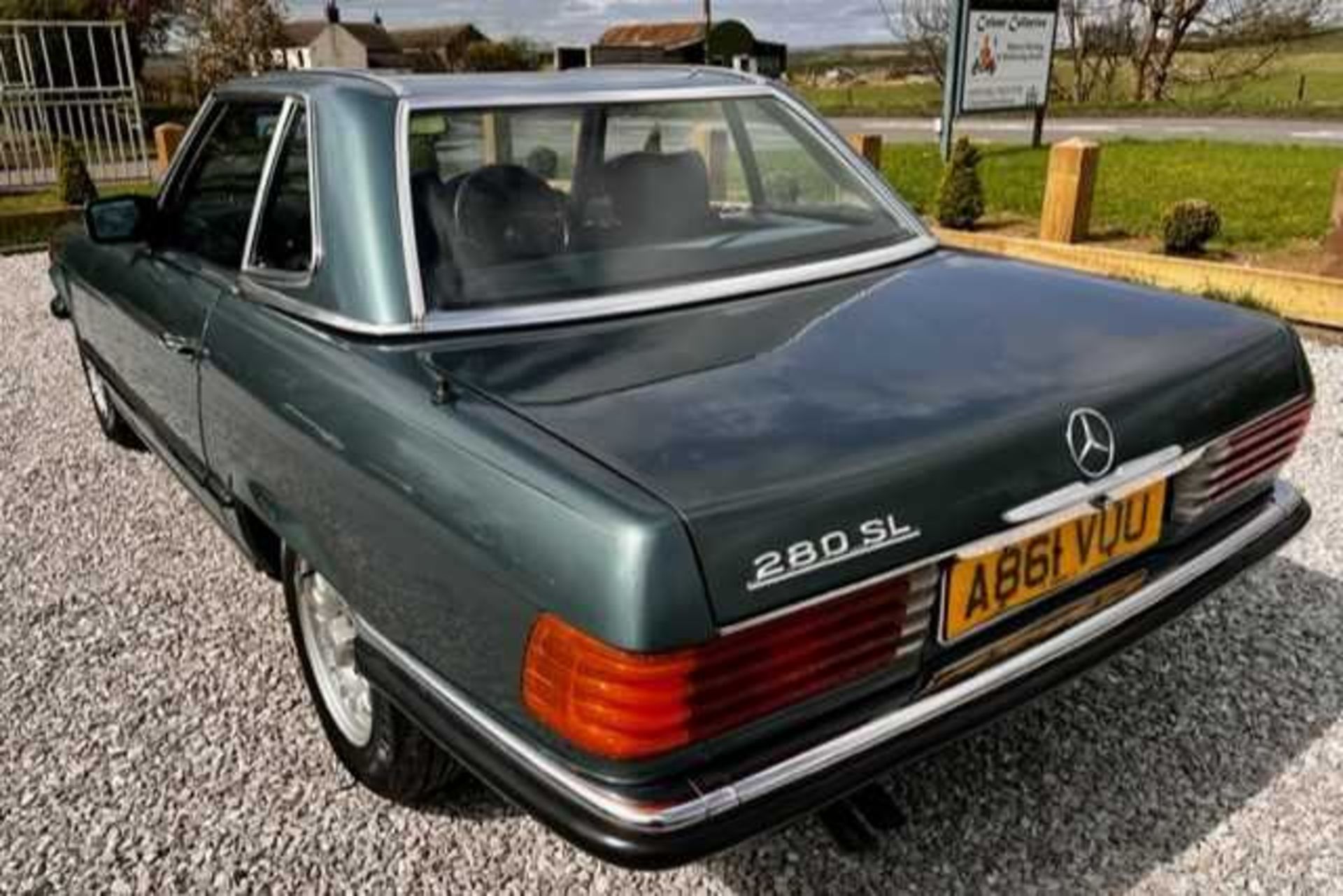 1984 Mercedes-Benz 280SL Single family ownership from new - Bild 26 aus 50