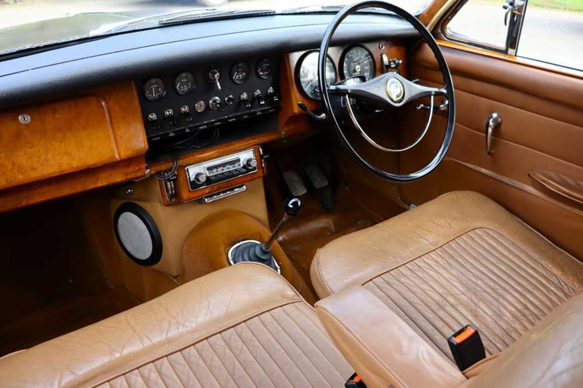1969 Daimler V8-250 Desirable manual example with overdrive - Image 33 of 101