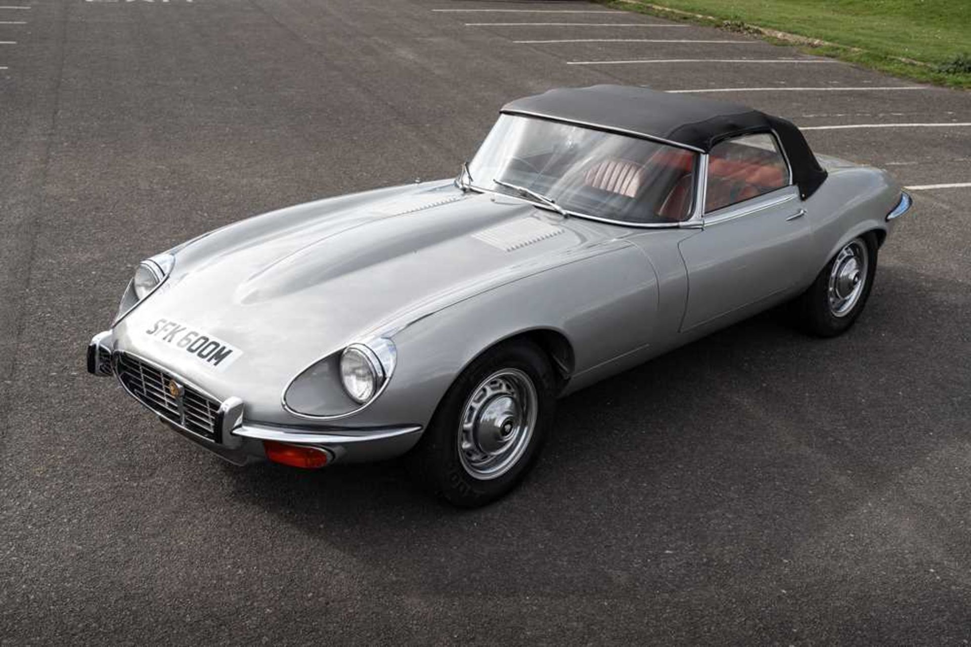 1974 Jaguar E-Type Series III V12 Roadster Only one family owner and 54,412 miles from new - Image 8 of 89