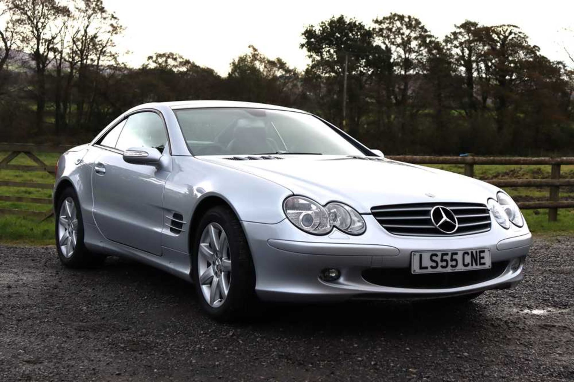 2005 Mercedes-Benz SL 350 Just 34,800 miles from new - Image 8 of 75
