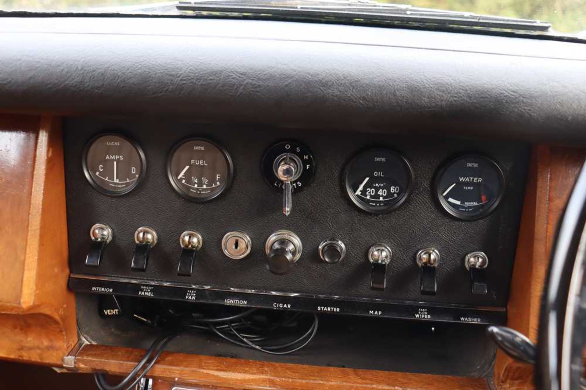 1969 Daimler V8-250 Desirable manual example with overdrive - Image 43 of 101