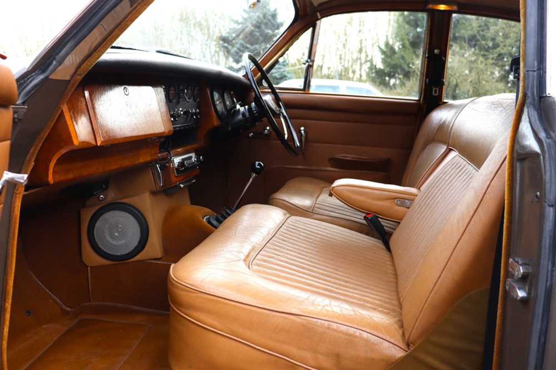 1969 Daimler V8-250 Desirable manual example with overdrive - Image 32 of 101