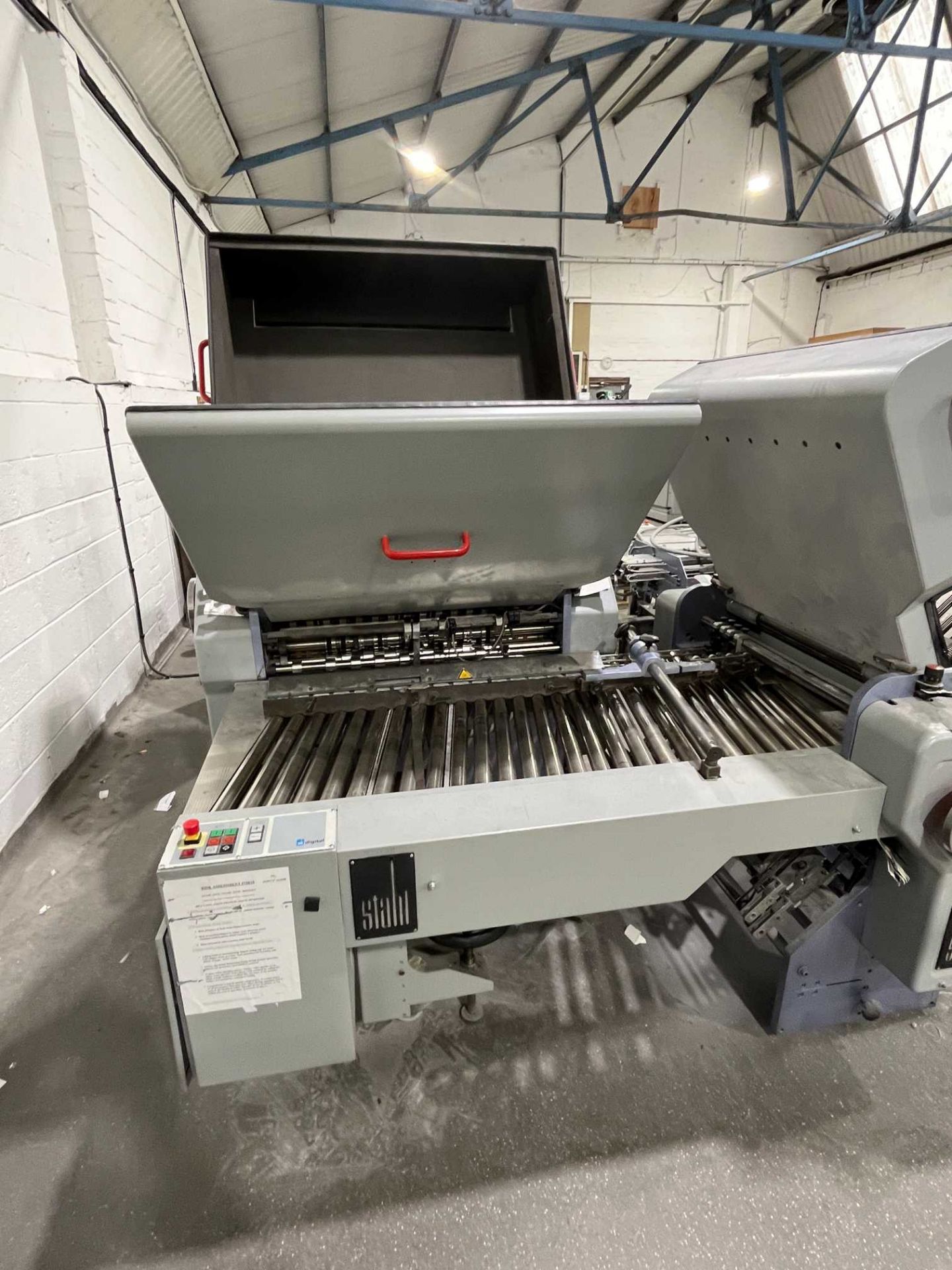 Stahl TD78 folding machine (2000) with: VSA-66M.D vertical stacker delivery; Serial No: 70086- - Image 6 of 20