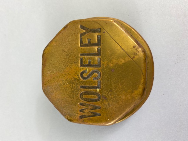 Vintage Car Motor Vehicle threaded brass hub cap relating to Wolseley motors, approximately 6cm - Image 2 of 4