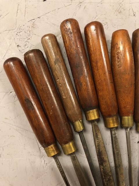 Woodworking collection of wooden handled carving chisels - Image 2 of 7