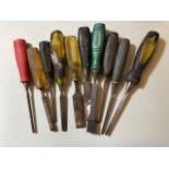 Approx 10 mixed Lot Chisels