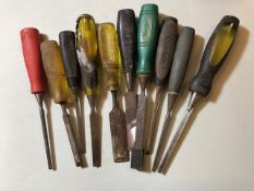 Approx 10 mixed Lot Chisels