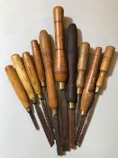 Wood turning chisels approx 10