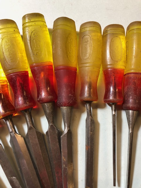 Eleven MARPLES jelly handled chisels - Image 3 of 6