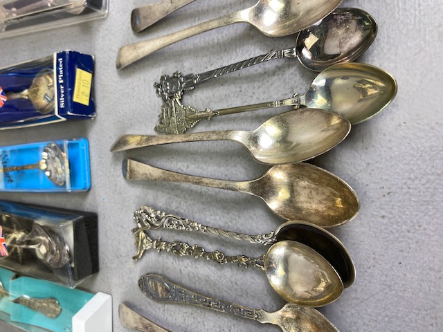 Silver plate, quantity of Antique and vintage Silver Plate to include collectors spoons, sweet - Image 5 of 12