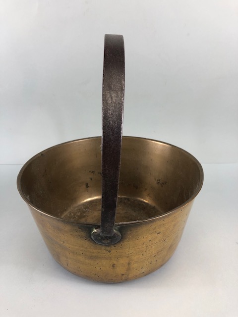 Antique Bronze cooking or maslin pan with steel handle approximately 28cm across - Bild 2 aus 4