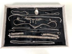 Good collection of silver and silver coloured necklaces and contemporary jewellery (9)