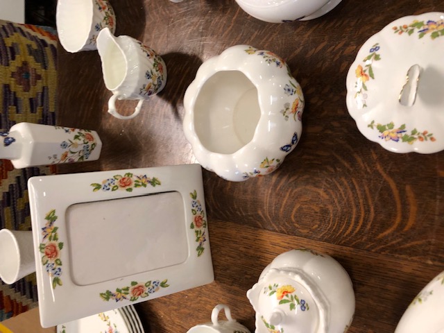 Aynsley China, quantity of Cottage Garden design bone china to include , 6 dinner plates, 5 tea - Image 8 of 10