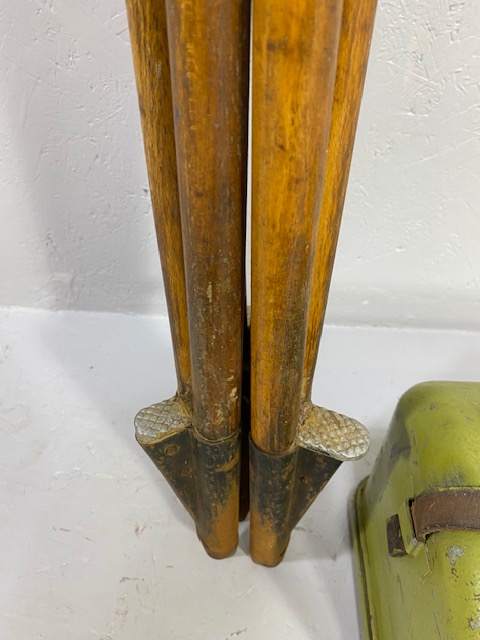 Scientific instruments, surveyors measure rod, 2 section pressed metal orange painted finish and 2 - Image 9 of 9