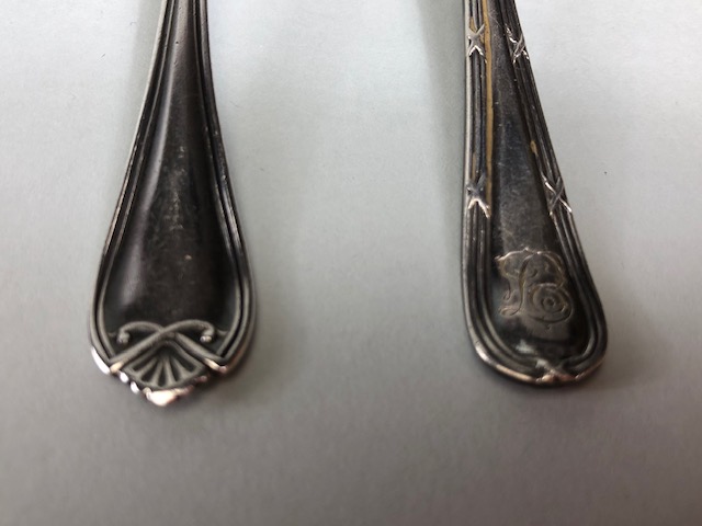 Antique Silver, 2 English hallmarked napkin rings, 2 hallmarked tea spoons, hallmarked openwork - Image 14 of 16