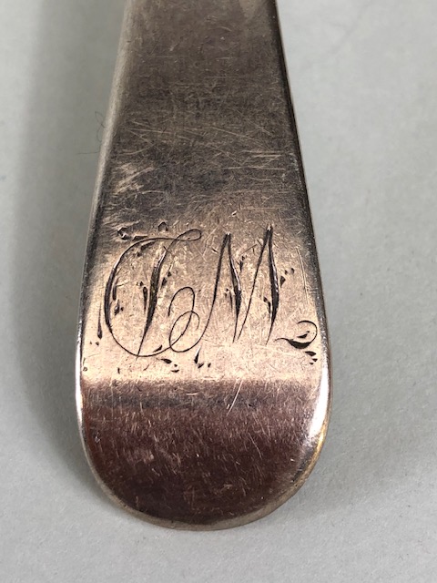 Antique Silver Two English hallmarked silver serving spoons one for London approximately 61.84g - Image 3 of 5